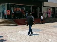 赤峰步行街折扣衣服店电话号码