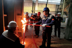 赤峰钢厂厂家电话号码查询是多少
