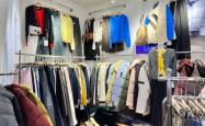 赤峰服装维多利专卖店电话号码