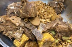 赤峰新城区西部焖面店电话号码