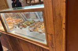 赤峰轻食万达店电话号码