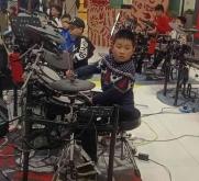 赤峰钢琴批发商电话号码查询