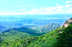 赤峰马安山三妮酒店电话号码