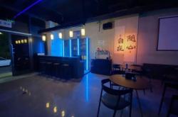 赤峰酒吧万达店电话地址查询