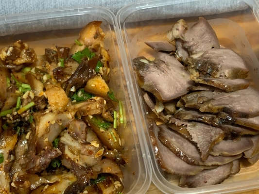 赤峰猪头肉店电话多少号码-第1张图片