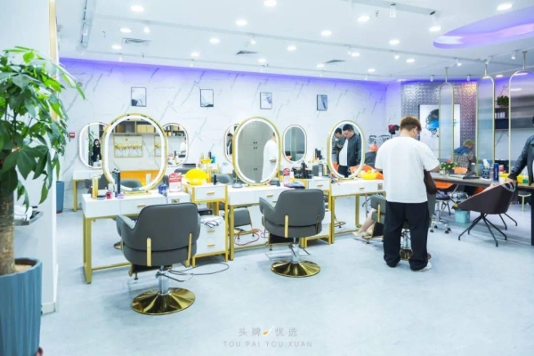 赤峰头牌发型设计店电话号码-第1张图片