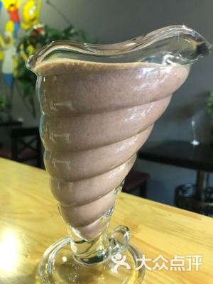 赤峰热狗面包店电话号码多少-第1张图片