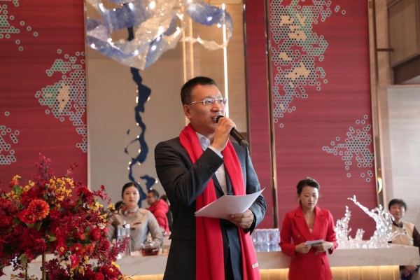 赤峰婚礼城金地店电话多少号-第1张图片