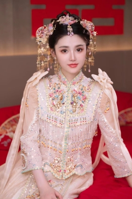 赤峰市婚纱租赁电话号码查询-第1张图片