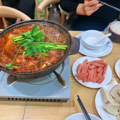 赤峰鸡公煲天花板店电话号码-第1张图片
