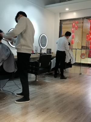 赤峰美约美发地址电话多少号-第1张图片