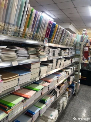 赤峰街潮流店在哪里啊电话号码-第1张图片