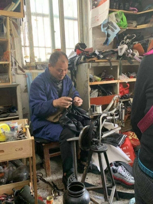 赤峰运动鞋修鞋店电话号码-第1张图片