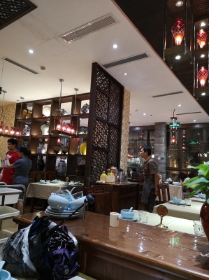 赤峰步行街银人酒店电话号码-第1张图片