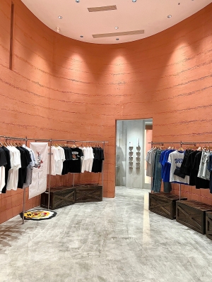 赤峰微途潮牌店电话地址查询-第1张图片