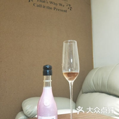 赤峰轻奢沙龙酒店电话号码多少-第1张图片