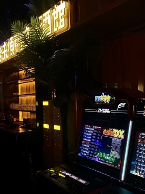 赤峰酒馆便利店电话多少号-第1张图片