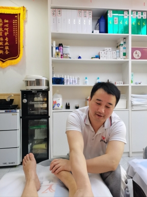 赤峰敖汉足疗修脚店电话号码-第1张图片