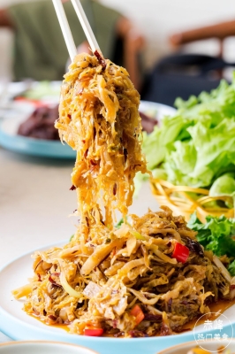 赤峰芳华烤肉店电话号码多少-第1张图片
