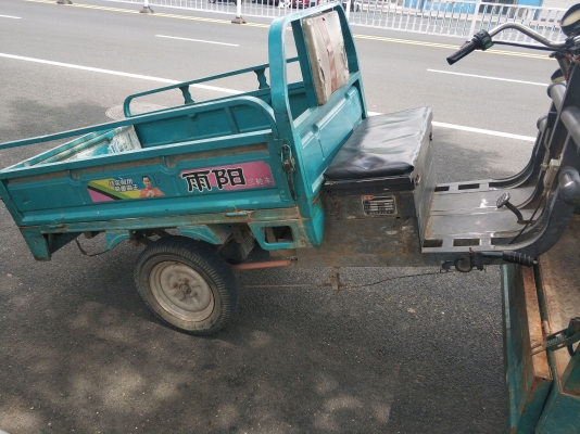 赤峰市回收鞋子电话号码是多少-第1张图片