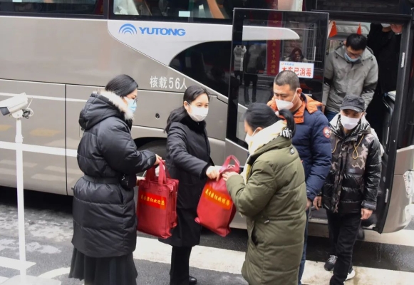 赤峰点对点接送电话号码是多少-第1张图片