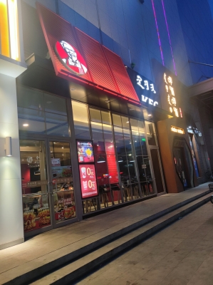 赤峰万悦卷饼店电话地址查询-第1张图片