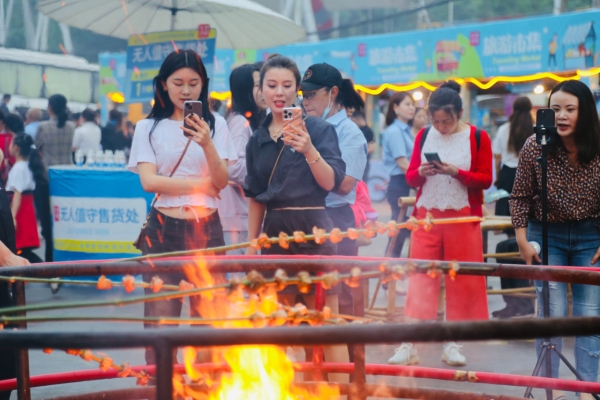赤峰万达星光集市电话号码-第1张图片