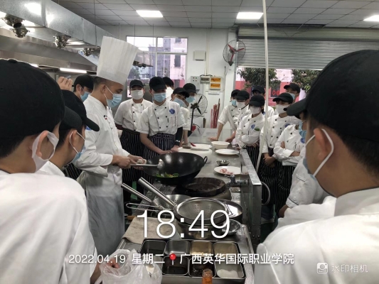赤峰市改刀配菜招聘电话号码-第1张图片