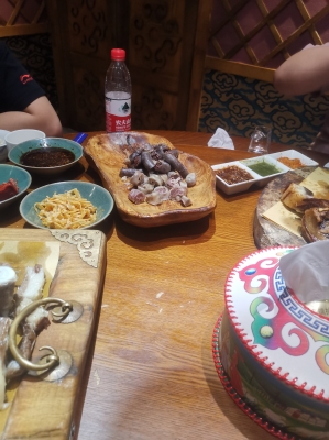 赤峰航安附近饭店电话多少号-第1张图片