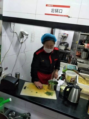 赤峰羽绒服换面工厂电话号码-第1张图片