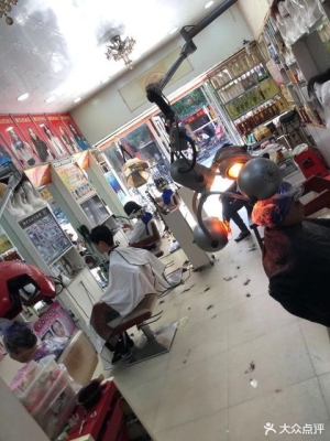 赤峰幸运草店连锁店电话号码-第1张图片