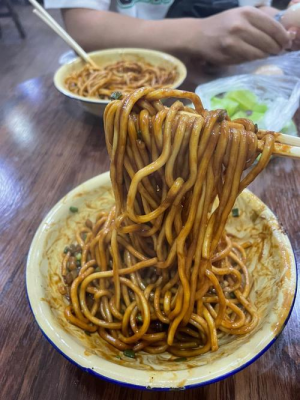 赤峰老佟板面馆电话多少号-第1张图片