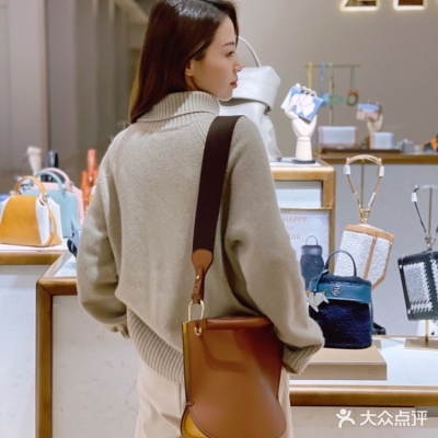 赤峰市轻奢包包店电话号码-第1张图片