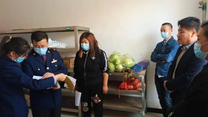 赤峰菜市场衣服批发电话号码-第1张图片