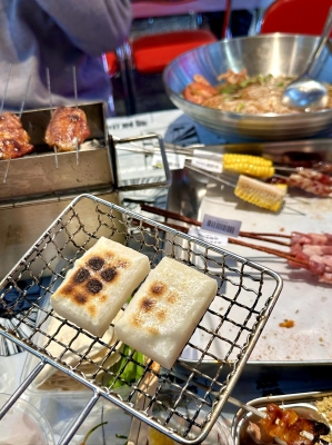 赤峰地毯烧烤店电话号码多少-第1张图片