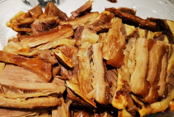 赤峰炖牛骨店电话多少啊-第1张图片