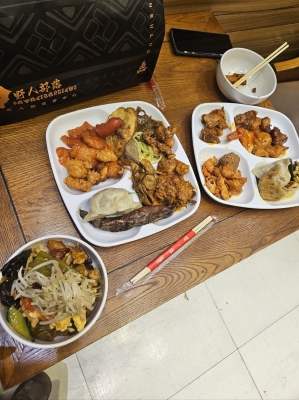 赤峰市东北自助盒饭店电话号码-第1张图片