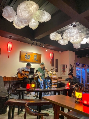 赤峰听歌小酒馆电话号码多少-第1张图片
