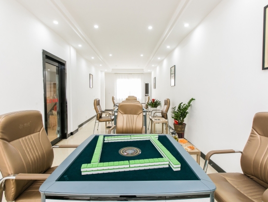 赤峰街棋牌室电话多少号-第1张图片