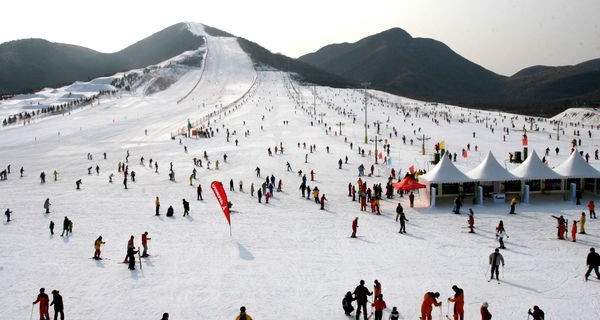 赤峰南山国际滑雪场电话多少-第1张图片