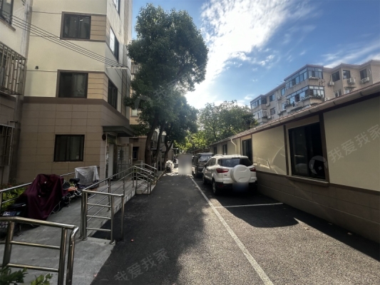 赤峰平民商超电话地址是多少号-第1张图片