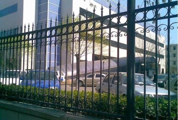 赤峰铁艺围墙维护电话号码查询-第1张图片