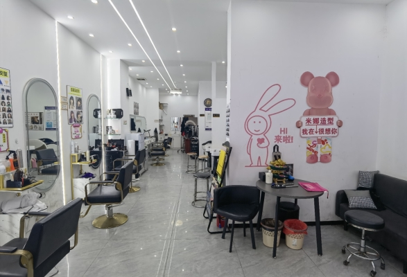 赤峰轻奢造型理发店电话号码-第1张图片