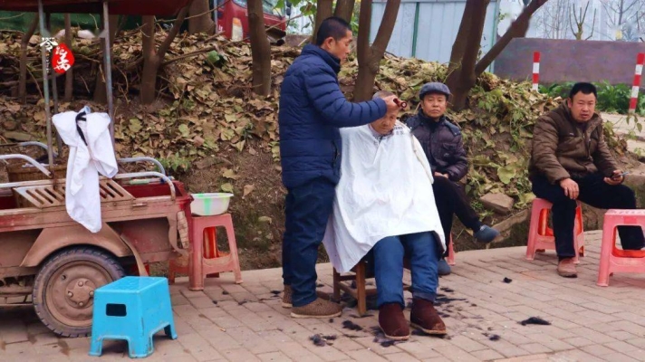 赤峰匠颜理发店地址电话号码-第1张图片